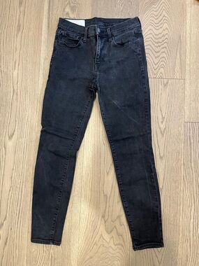 GAP Black Skinny Jeans - Mid Rise